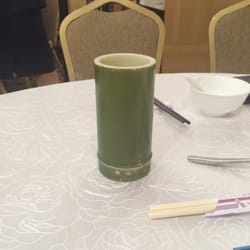 好彩海鮮酒家 - Put your order in the fake bamboo cup when you're ready to have the waiter pick up your order