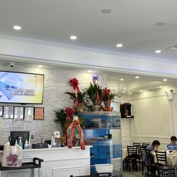 HAPPY GARDEN BAYSIDE RESTAURANT - Updated July 2025 - 337