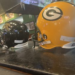 Duffy's Sports Grill - Behind us counter thick with dust