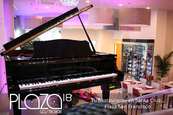 Plaza 18 by null