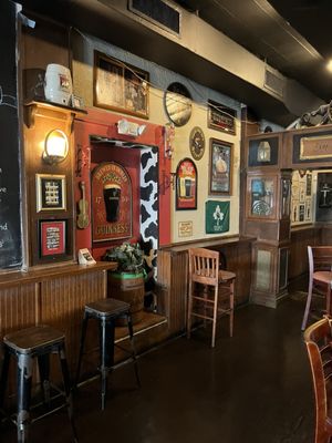 O'Sheas Irish Pub by null