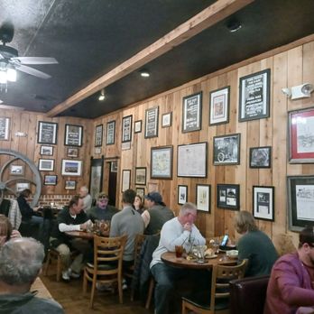 The Local on 17 - Dinning area - Steakhouses Near Me - Richmond Hill, Georgia
