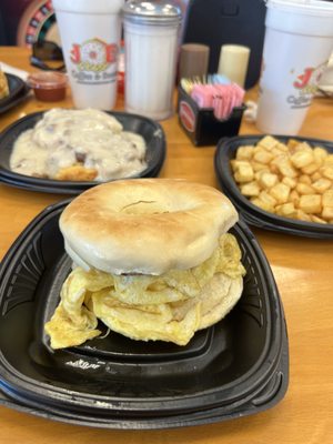 Joe's Cafe & Donuts & King Cakes by null