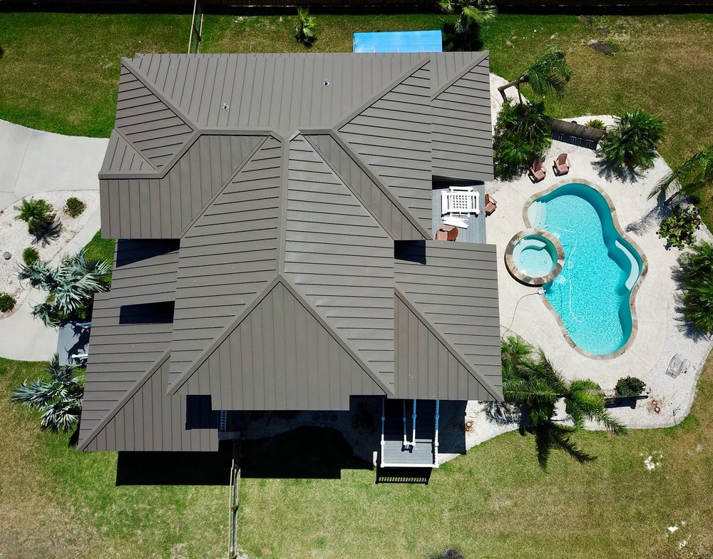 Slide of Strata Roofing and Construction