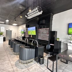 La Boba Cafe - Nail stations