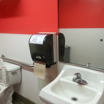 Quiznos - Hard to tell,  but I wouldn't touch this sink. - Sandwiches Near Me - Sacramento, California