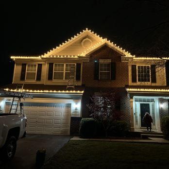 4 Season Home Services - Christmas light Installation - Lawn Services Near Me - Oswgo, Illinois 4 Season Home Services - Christmas light Installation - Lawn Services Near Me - Oswgo, Illinois