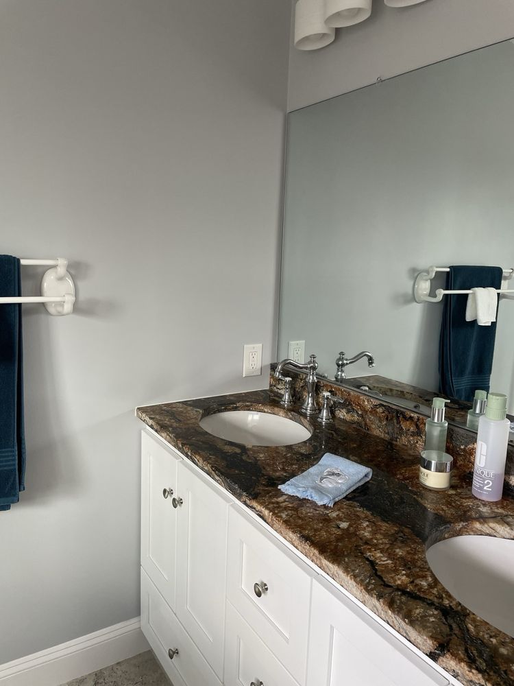 Slide of Gomez Professionals