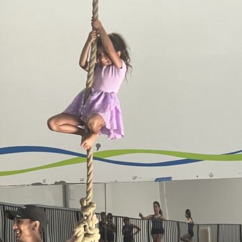 Le Club Gymnastics - Daughter climbing the ropes - Gymnastics Near Me - Chatsworth, California
