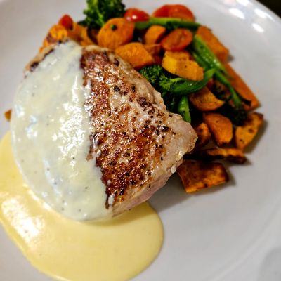 DeLucca's Italian Grill by null