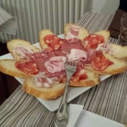 La Gallina Felice - Tagliere di salumi misti.