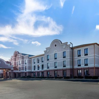 Comfort Inn Suites Airport American Way 22 Photos 16 Reviews