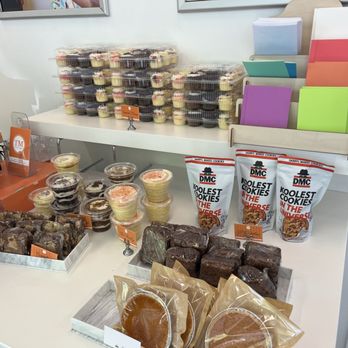 Tonnie's Minis - Bakeries Near Me - Newark, New Jersey Tonnie's Minis - Bakeries Near Me - Newark, New Jersey