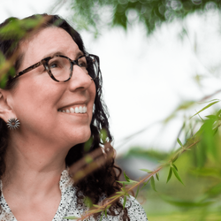 Sonoma Eyeworks Optometry - Dr. Julie Wagstaff 
(Associate Docotor)