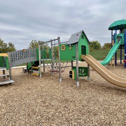 Wolf Run Park - Playground
