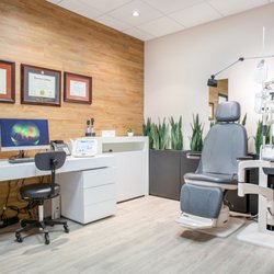 EYE PEOPLE Optometry - Exam Room 1