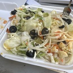 Bad Chef Salad with no meat.   Not what was ordered.