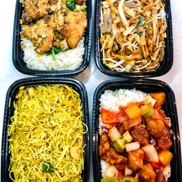 Pork Chop on Rice (received wrong order), Beef Ho Fan, Singapore Vermicelli, S&S Pork on Rice