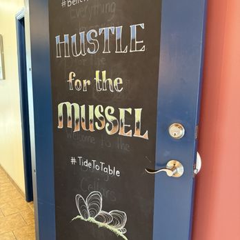 Bodega Bay Oyster - HUSTLE for the MUSSEL - Seafood Markets Near Me - Petaluma, California
