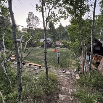 Desolation Hotel - Hope Valley - Common grassy area - Resorts Near Me - Hope Valley, California