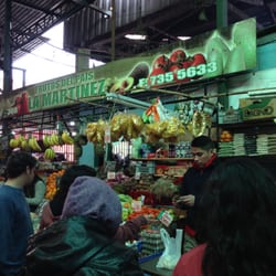 Frutos del País Los Martínez - Esto es un sábado a eso de las 15:00 en Frutos del País Los Martínez.