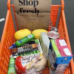 Amazon Fresh - I got a bag but didn't bag my stuff lol