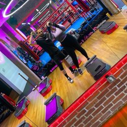 The Outsider Boxing - The Outsider Boxing Gym is super cool and Haik is a super awesome trainer