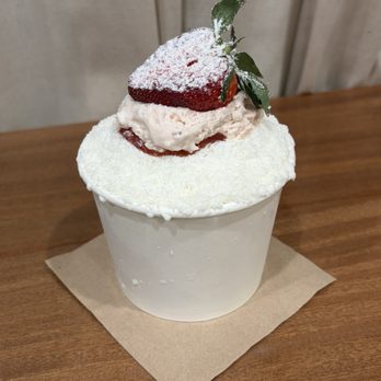 Noon Korean Bingsoo House - Strawberry Bingsoo (single size) - Desserts Near Me - La Mirada, California