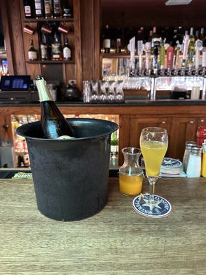 Hennessey's Tavern by null