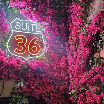 Suite 36 Brunch & Bistro - SUITE 36 FLOWER WALL - Breakfast & Brunch Near Me - Bellerose, New York