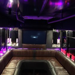 Black Diamond Limo - 18 Passenger
