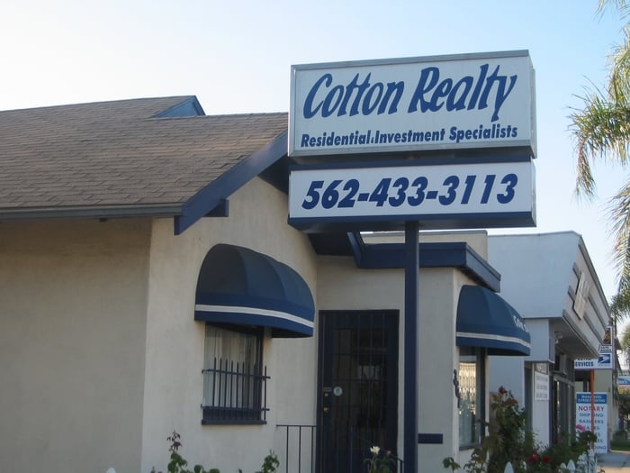 COTTON REALTY 367 Redondo Ave, Long Beach, California Property