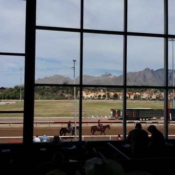 Rillito Park Race Track - Watching horse racing at - Horse Racing Near Me - Tucson, Arizona