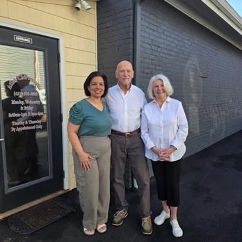 Atlas Chiropractic - Meet Dr. McCann, Yamira and Candice - Chiropractors Near Me - Holyoke, Massachusetts Atlas Chiropractic - Meet Dr. McCann, Yamira and Candice - Chiropractors Near Me - Holyoke, Massachusetts