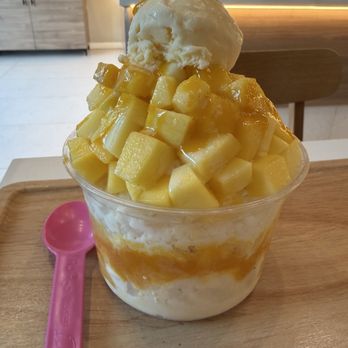 GOM Snow Desserts - Mango bingsu - Desserts Near Me - Oxnard, California