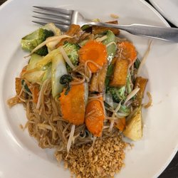 Eat Thai - Vegan Pad Thai with Tofu