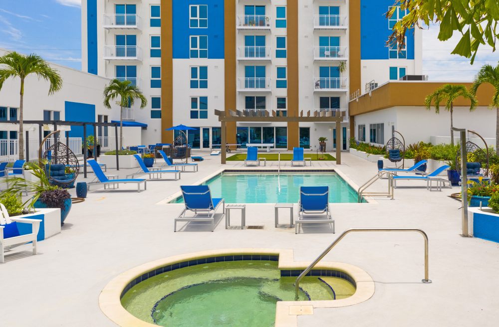 1100 APEX CLEARWATER APARTMENTS Updated June 2024 14 Photos 1100