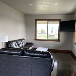 Aspen Grove Rv Park - Second Lounge Area with TV