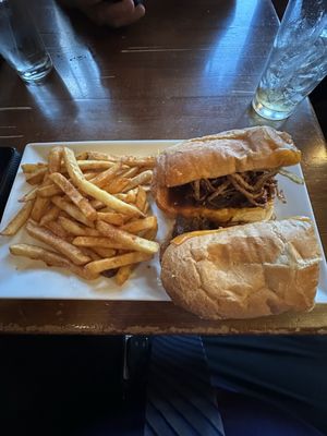 Carriage House Restaurant & Tavern by null