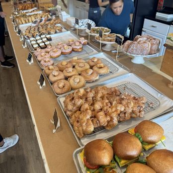Lele's Bakery - Bakeries Near Me - Kailua-Kona, Hawaii