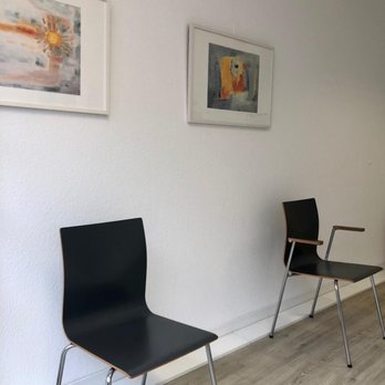 Dr. med. Birgit Cremer - Wartezimmer Praxis für Neurologie und Psychiatrie Frau Dr. Cremer, Dr. Buchberger, Dr Hoffman am Friesenplatz in Köln - Psychiatrists Near Me - Cologne, NW Dr. med. Birgit Cremer - Wartezimmer Praxis für Neurologie und Psychiatrie Frau Dr. Cremer, Dr. Buchberger, Dr Hoffman am Friesenplatz in Köln - Psychiatrists Near Me - Cologne, NW