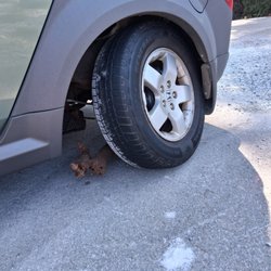 1 Stop Auto Sales - Things fell out while driving this car. Dangerous!