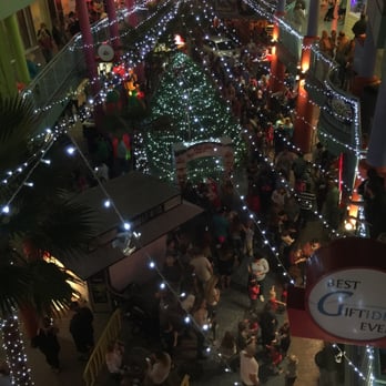 Ocean Walk Shoppes - Christmas is ready at the shops - Cinema Near Me - Daytona Beach, Florida