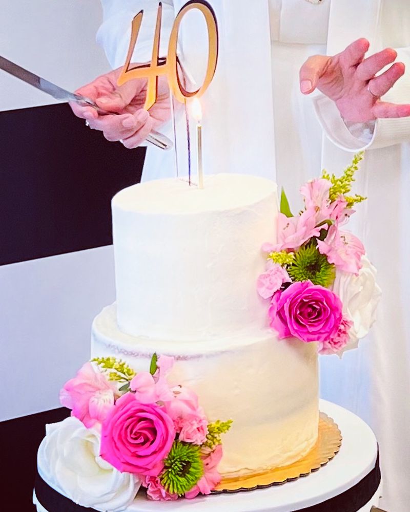What’s Your Dream Cake Logo