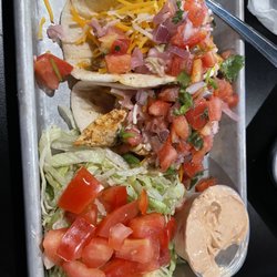 GB’s Pub & Grub - Chicken street tacos