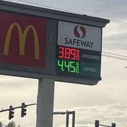 Chevron - Wrong gas price advertised...