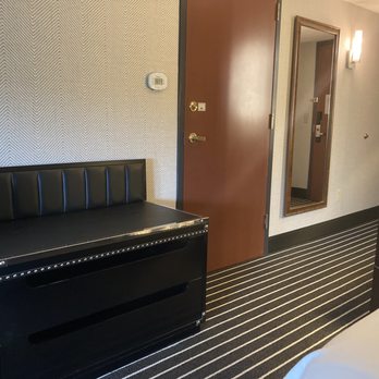 Courtyard by Marriott Boston Brookline - Chest of drawers and walkway into the room. - Hotels Near Me - Brookline, Massachusetts Courtyard by Marriott Boston Brookline - Chest of drawers and walkway into the room. - Hotels Near Me - Brookline, Massachusetts