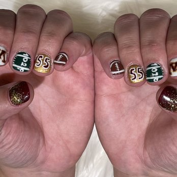 Cozy Nails & Spa - Gel nails with nail art - Waxing Near Me - Madison, Wisconsin