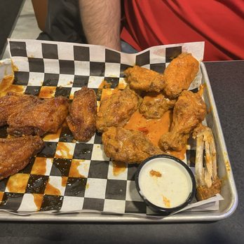 Wingnutz Buffalo - Signature sauce and medium wings - Chicken Wings Near Me - Cheektowaga, New York