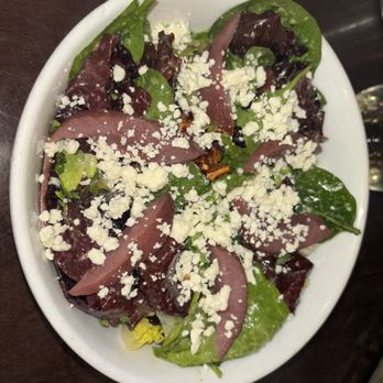 Riverside Taphouse - Pecan Pear Salad - American Near Me - Baltimore, Maryland